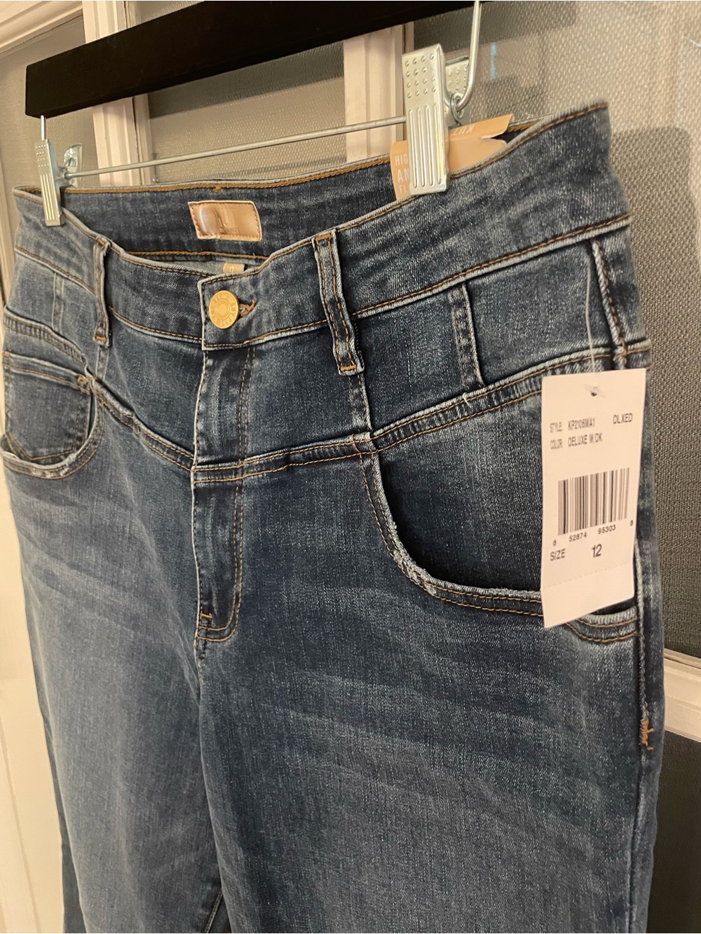 Kut from the Kloth High Rise Yoke front Ana flare Jean sz 12. 33” inseam - Picture 2 of 10